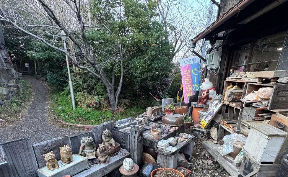 Outside an old pottery shop in Tokoname Outside an old pottery shop in Tokoname
