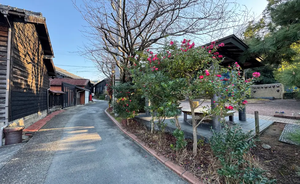 Walking around Tokoname Walking around Tokoname