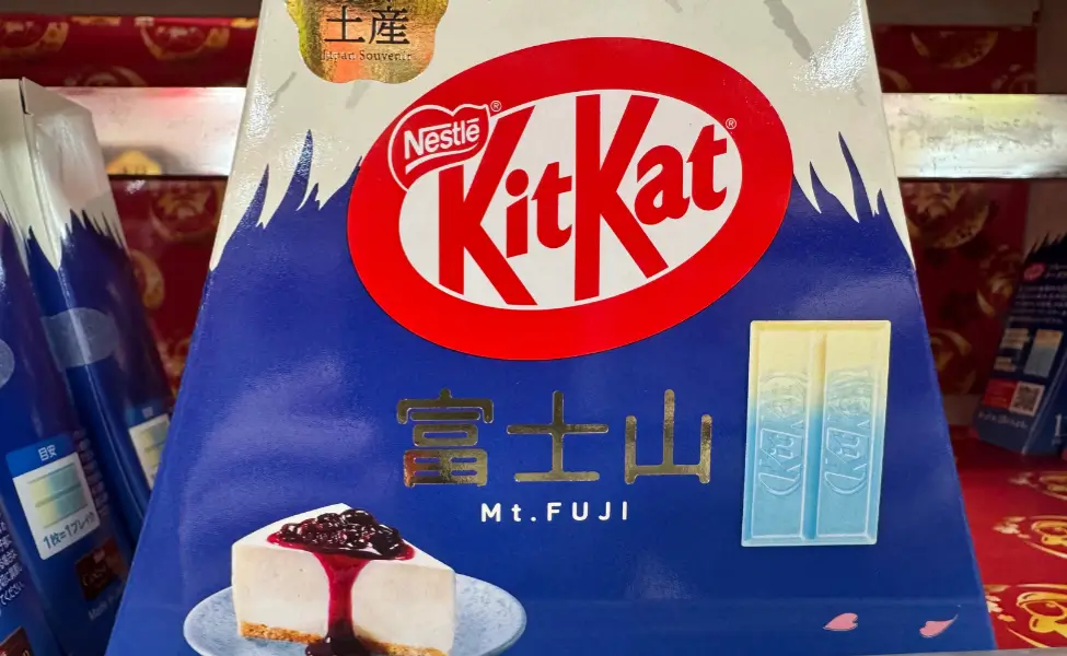 Mt Fuji blueberry cheesecake kitkats Mt Fuji blueberry cheesecake kitkats